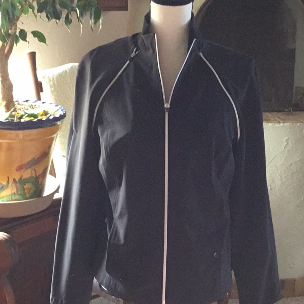 NWOT Chico’s Zenergy Golf Jacket
